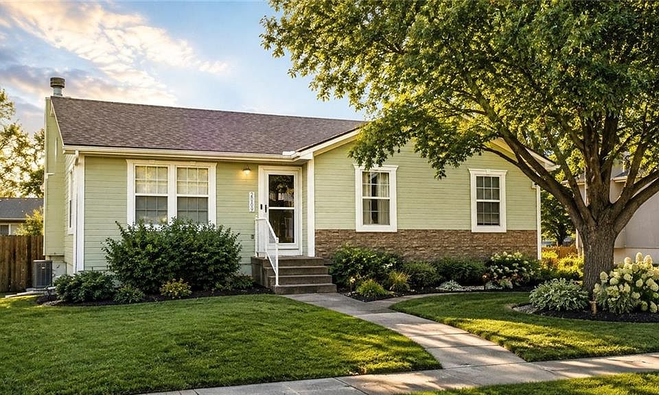 1st image of 20209 E 17th Street Ct N