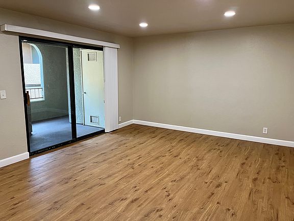4th image of 1721 Coronado Ave APT 303