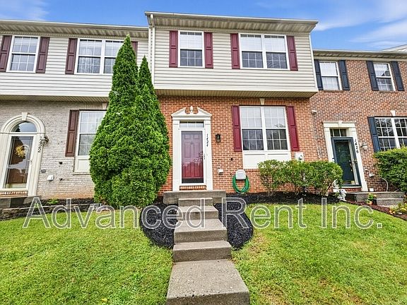 2nd image of 1424 Roman Ridge Way