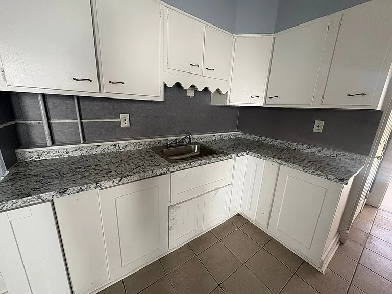 65 Whitmore St #2W — Photo 1