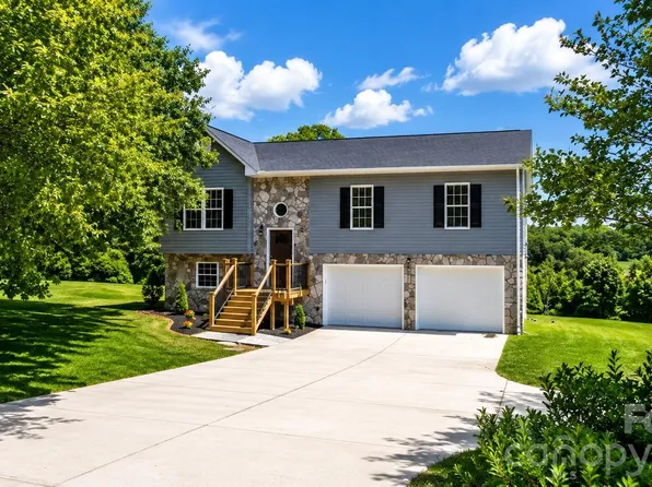 4362 Calico Rd, Lenoir, NC 28645