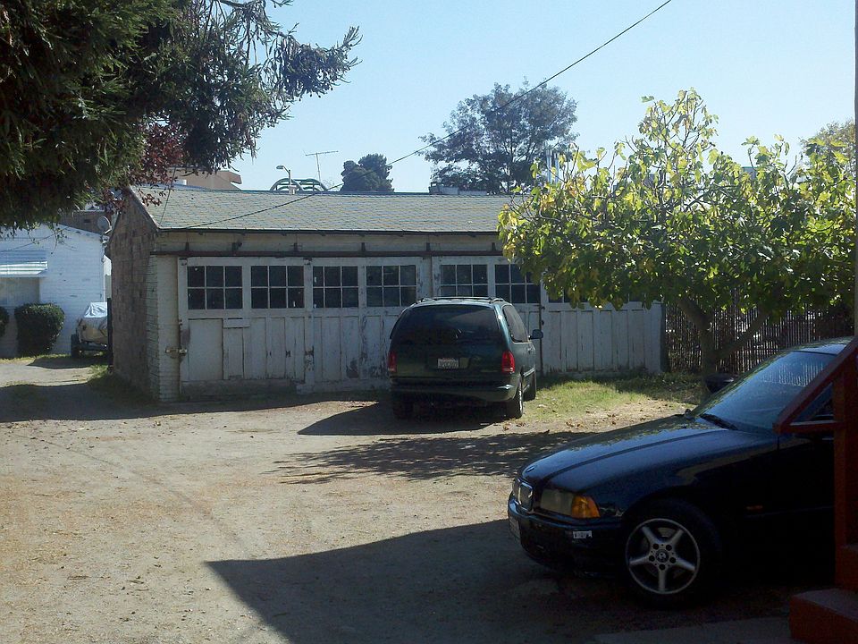 2nd image of 3424 Dimond Ave