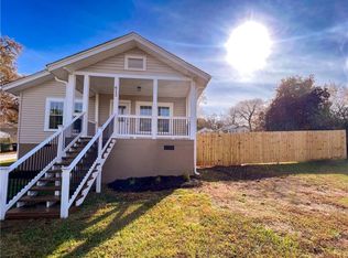 612 Railroad St, Pickens, SC 29671