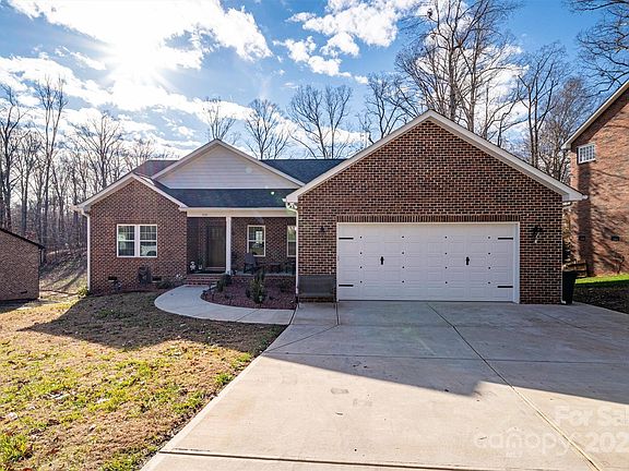 3rd image of 1533 Weatherwood Dr
