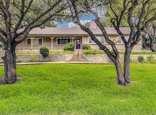 1831 Waterwood Dr, Arlington, TX 76012