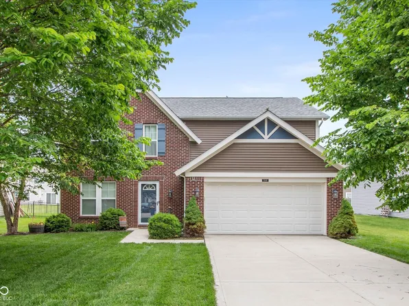 5588 W Woodhaven Dr, McCordsville, IN 46055