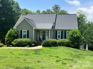 28 Hunters Creek Ln, Granite Falls, NC 28630