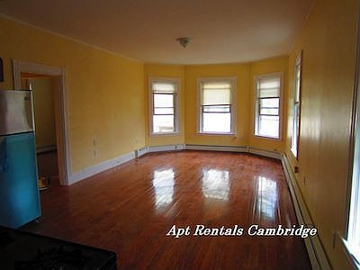 2nd image of 4 Carlisle St #1
