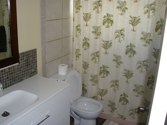 Updated bathroom, htd. tile