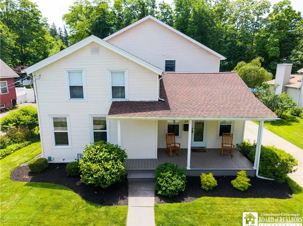 37 Liberty St, Fredonia, NY 14063
