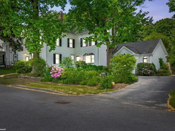 23-1 Kane Street, Portsmouth, NH 03801