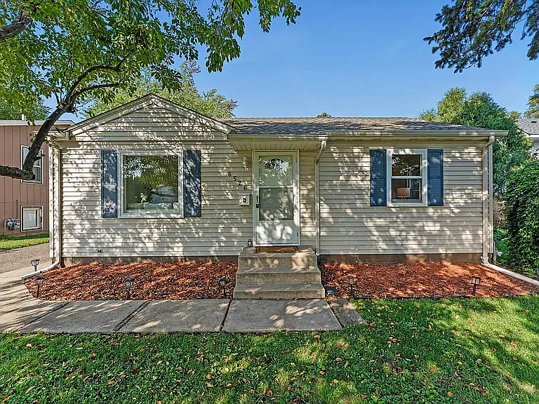 3 bed, 1536 sqft, $2,750 — Photo 2