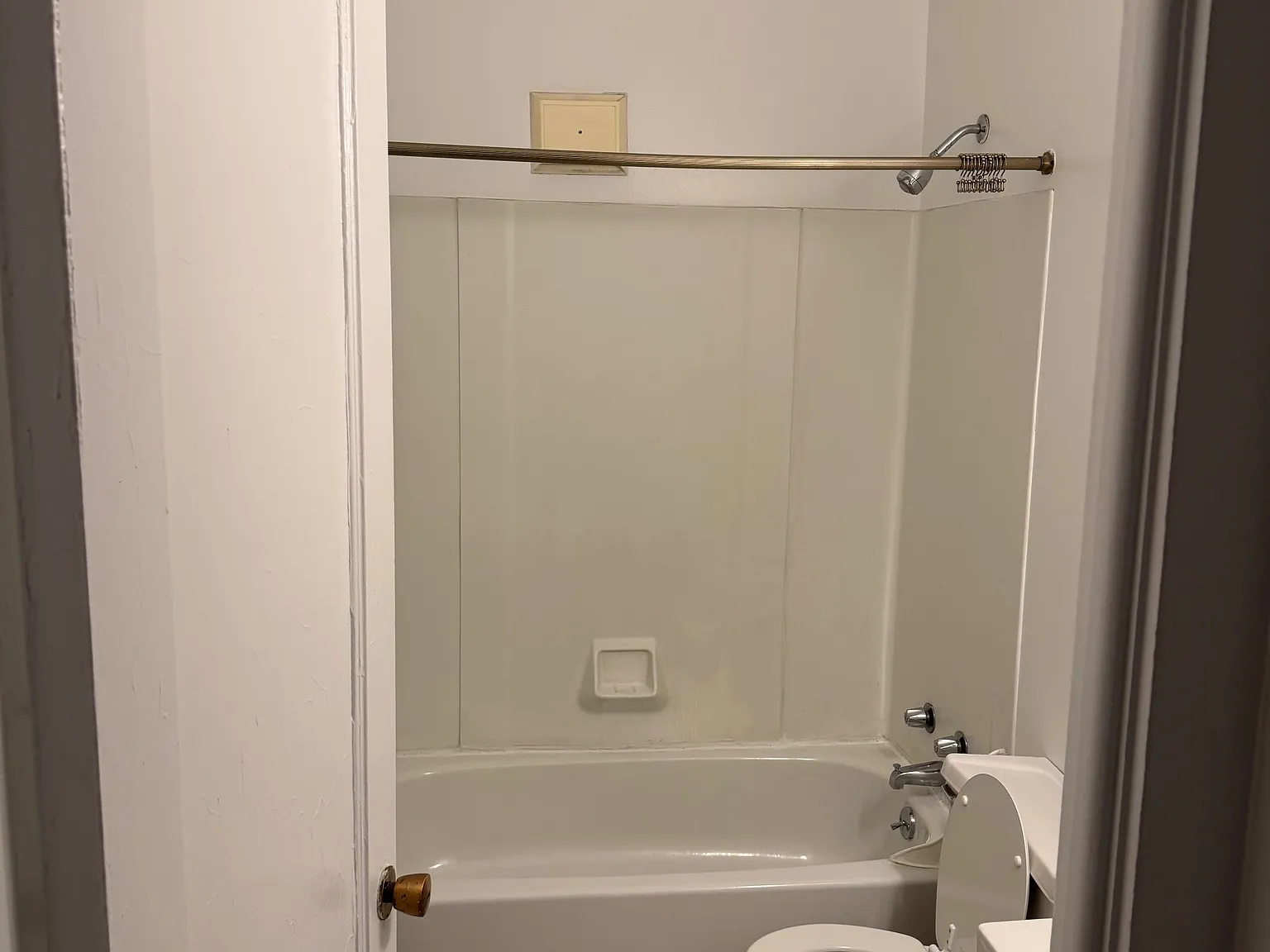 1 bed, 802 sqft, $1,000 — Photo 4