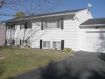 1st image of 108 Buckley Pl