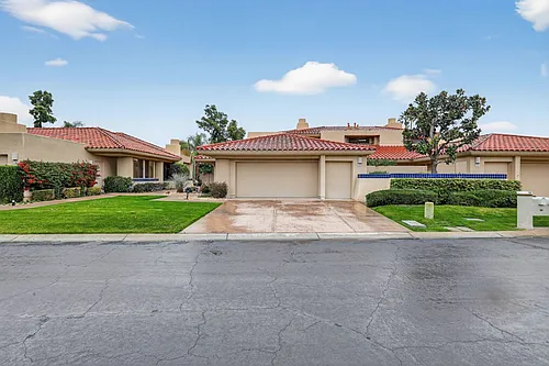 196 Kavenish Dr Photo 1