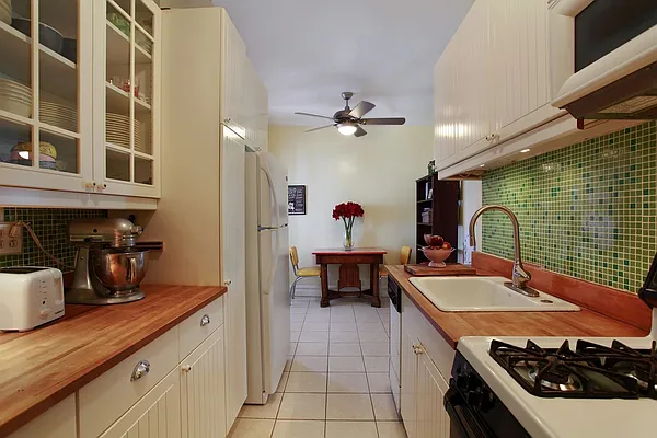 Sold by Corcoran | media 6