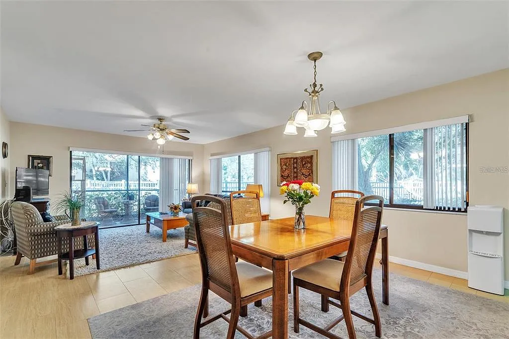 2 bed, 2.0 bath, 1380 sqft, $2,000 — Photo 4