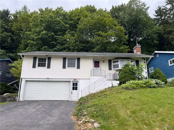 504 Hillsboro Pkwy, Syracuse, NY 13214