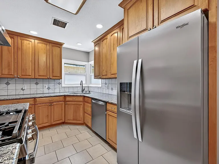 4913 Premiere Ave — Photo 14