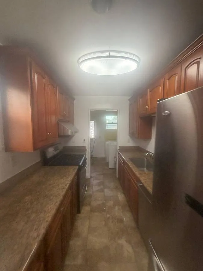 10260 Orange Ave photo 1