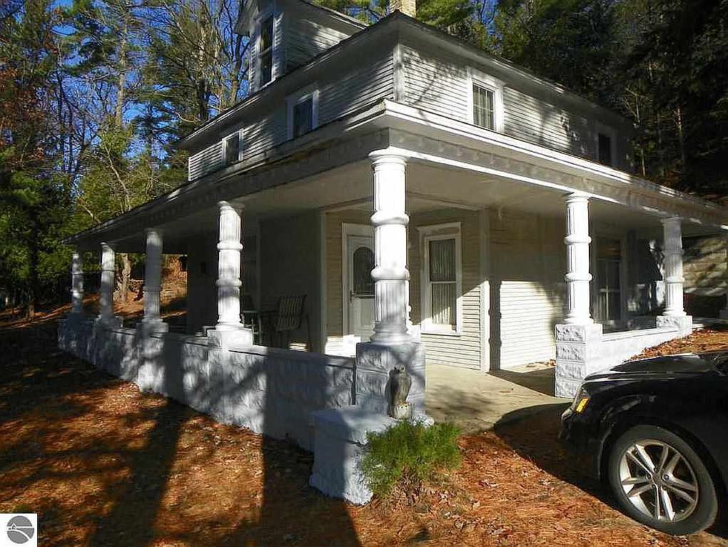 10390 Deadstream Rd, Honor, MI 49640 Zillow