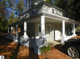 10390 Deadstream Rd, Honor, MI 49640