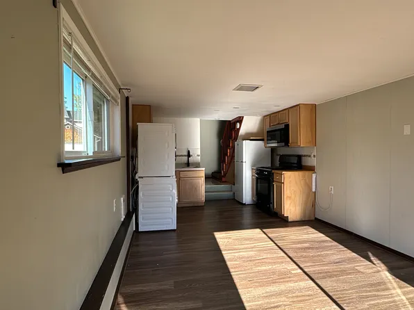 513 NE 172nd Ct, Seattle, WA 98155