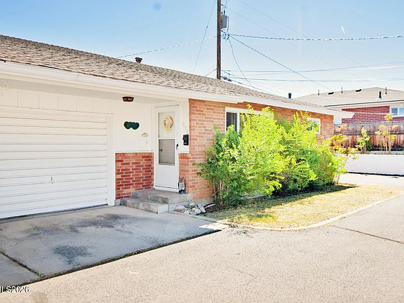2nd image of 998 Roberts St