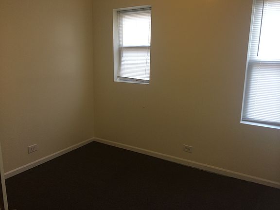 3rd image of 1521 W 80th St #1