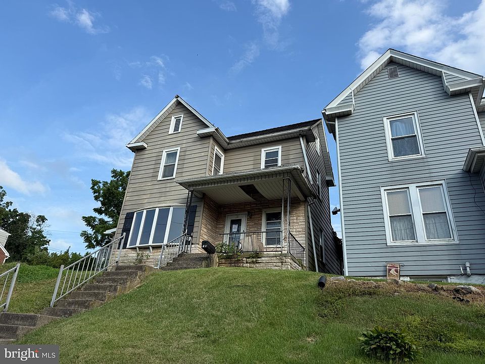 2nd image of 304 6th Ave