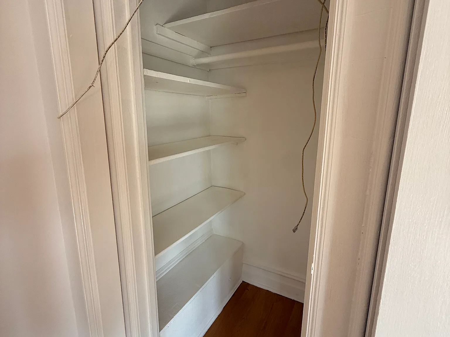 3 bed, 1000 sqft, $3,000 — Photo 4