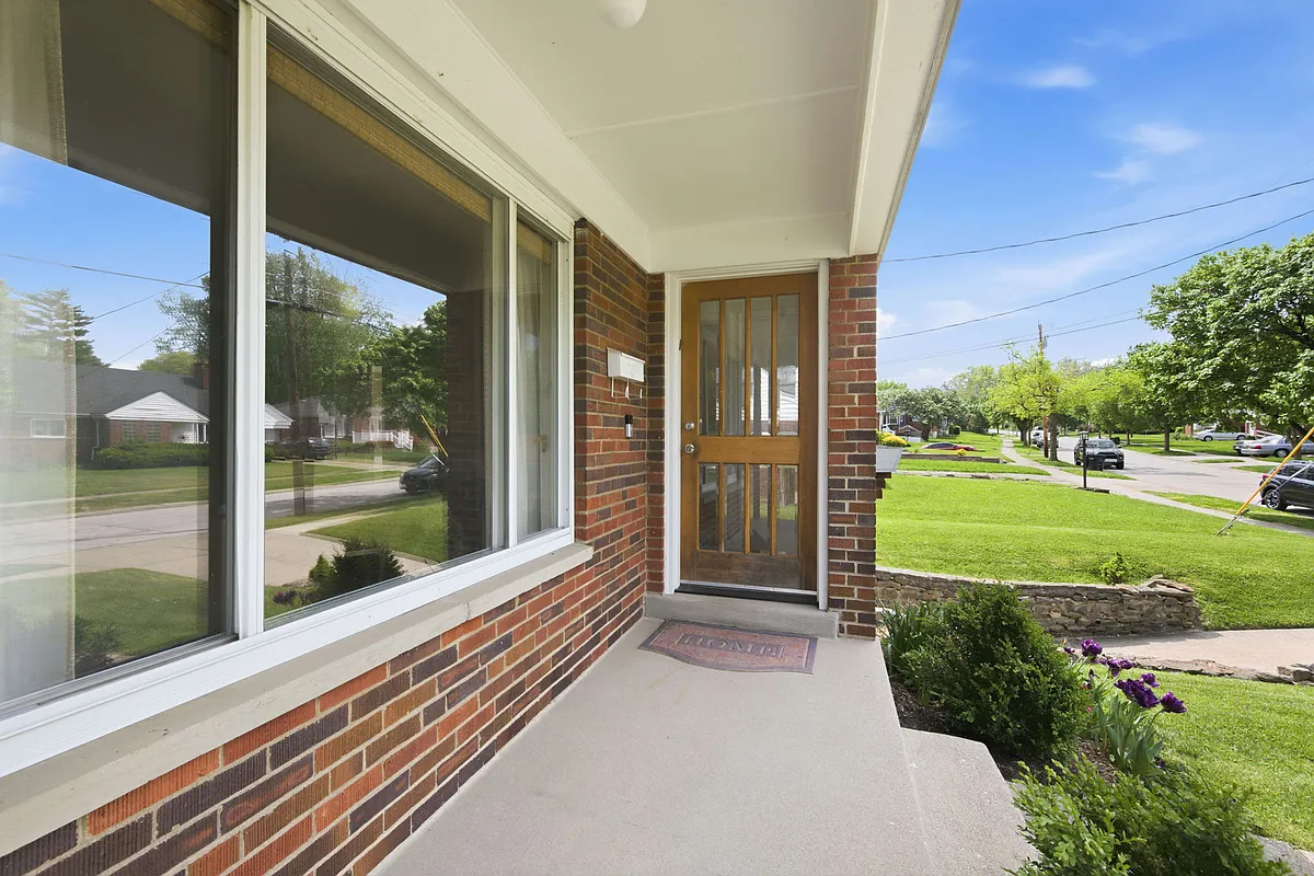 Building Photo - 6826 Le Conte Ave