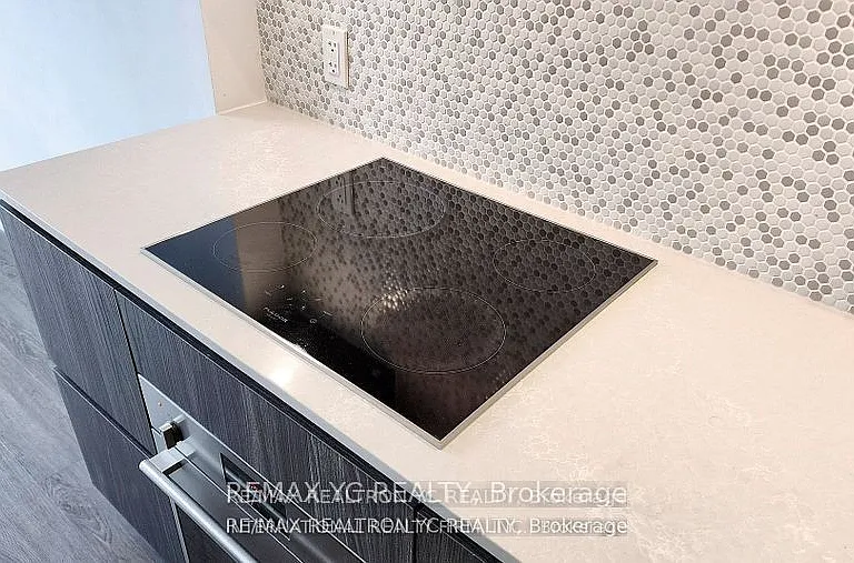 1 Yorkville Ave #710 — Photo 13