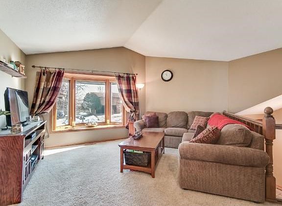 Vaulted ceilings and bay window welcomes the natural lighting.