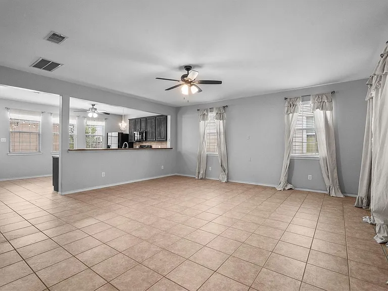 2131 Kemah Village Dr — Photo 8