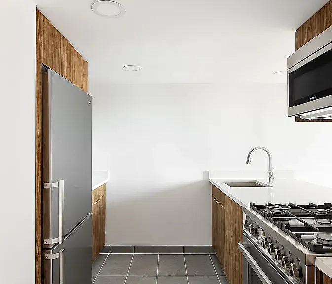 110 Horatio St #107 — Photo 3