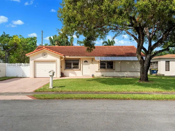 101 NE 2nd Pl, Dania, FL 33004