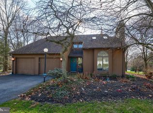 4 Countryside Ln, Lititz, PA 17543
