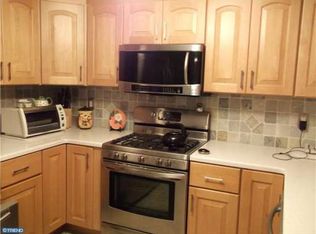 834 Arnold St, Philadelphia, PA 19111