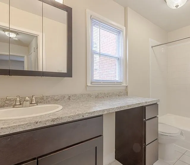 Emerald Apartments — Photo 10
