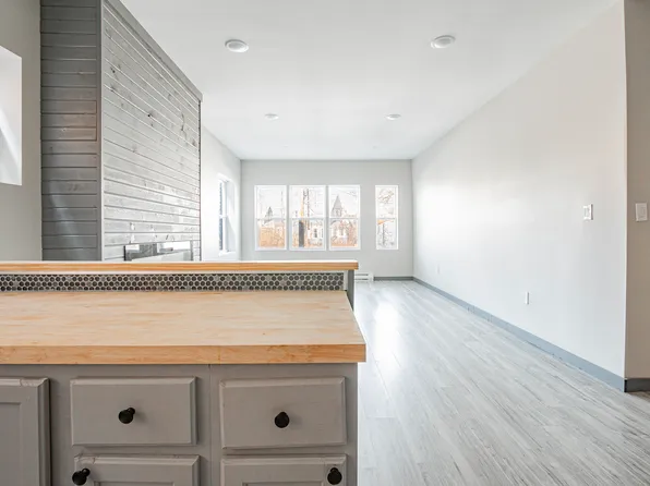 14620 Lakeshore Blvd #1, Cleveland, OH 44110