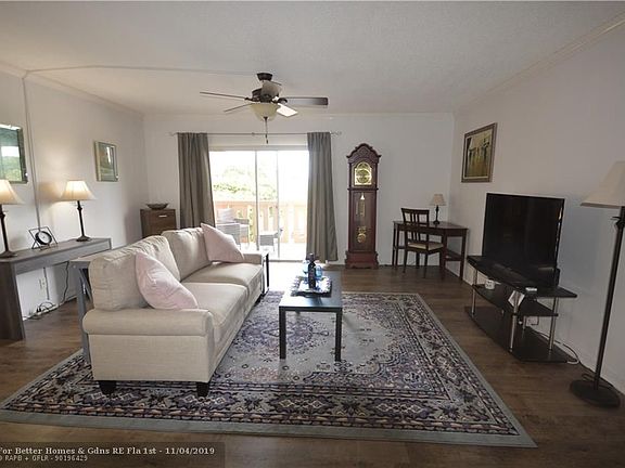 4th image of 900 River Reach Dr APT 305