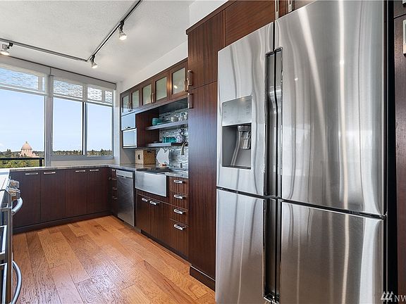 5th image of 1910 Evergreen Park Dr SW APT 902