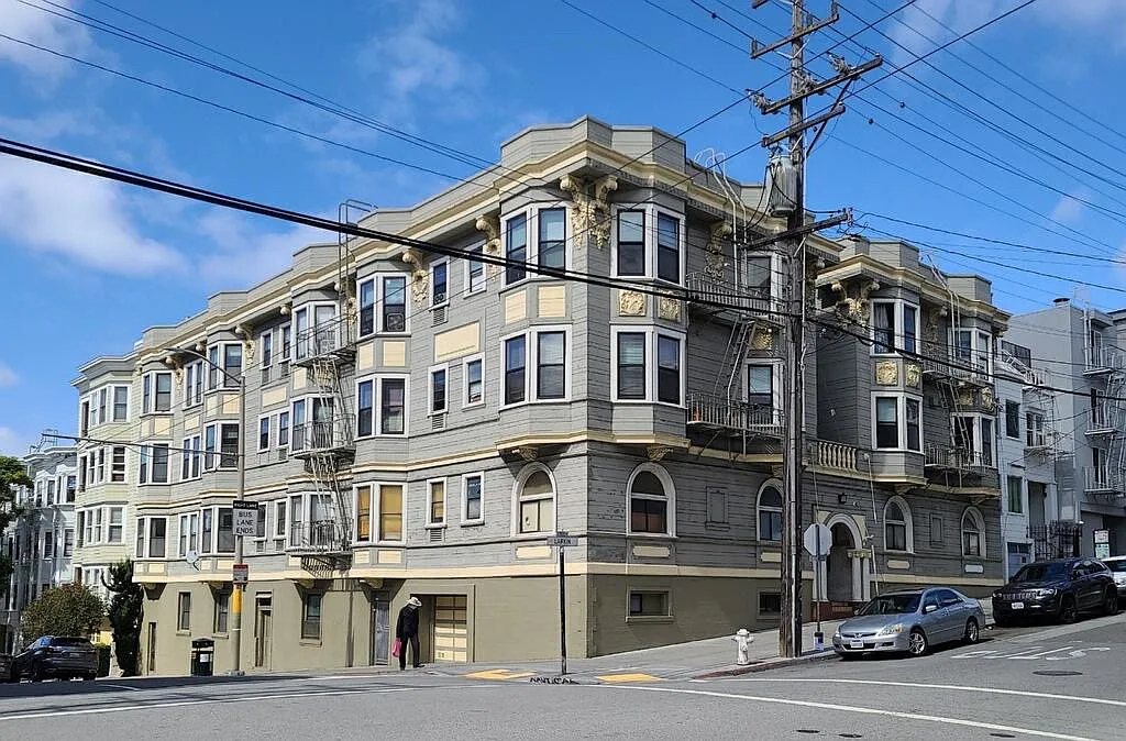 1501 Larkin St — Photo 1