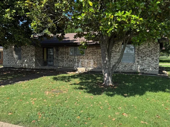 711 S Farmington Rd, Howe, TX 75459