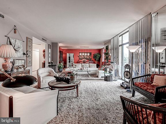 5th image of 1 Slade Ave APT 202