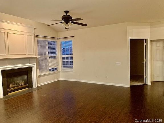 4th image of 10540 Adlin Ave
