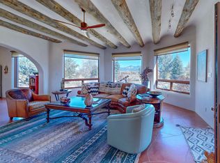 23 Las Tusas Rd, Ranchos De Taos, NM 87557