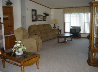 135 Cardinal Dr, Beecher, IL 60401