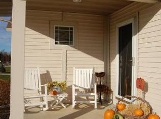 1502 Parkview Ln, Two Rivers, WI 54241